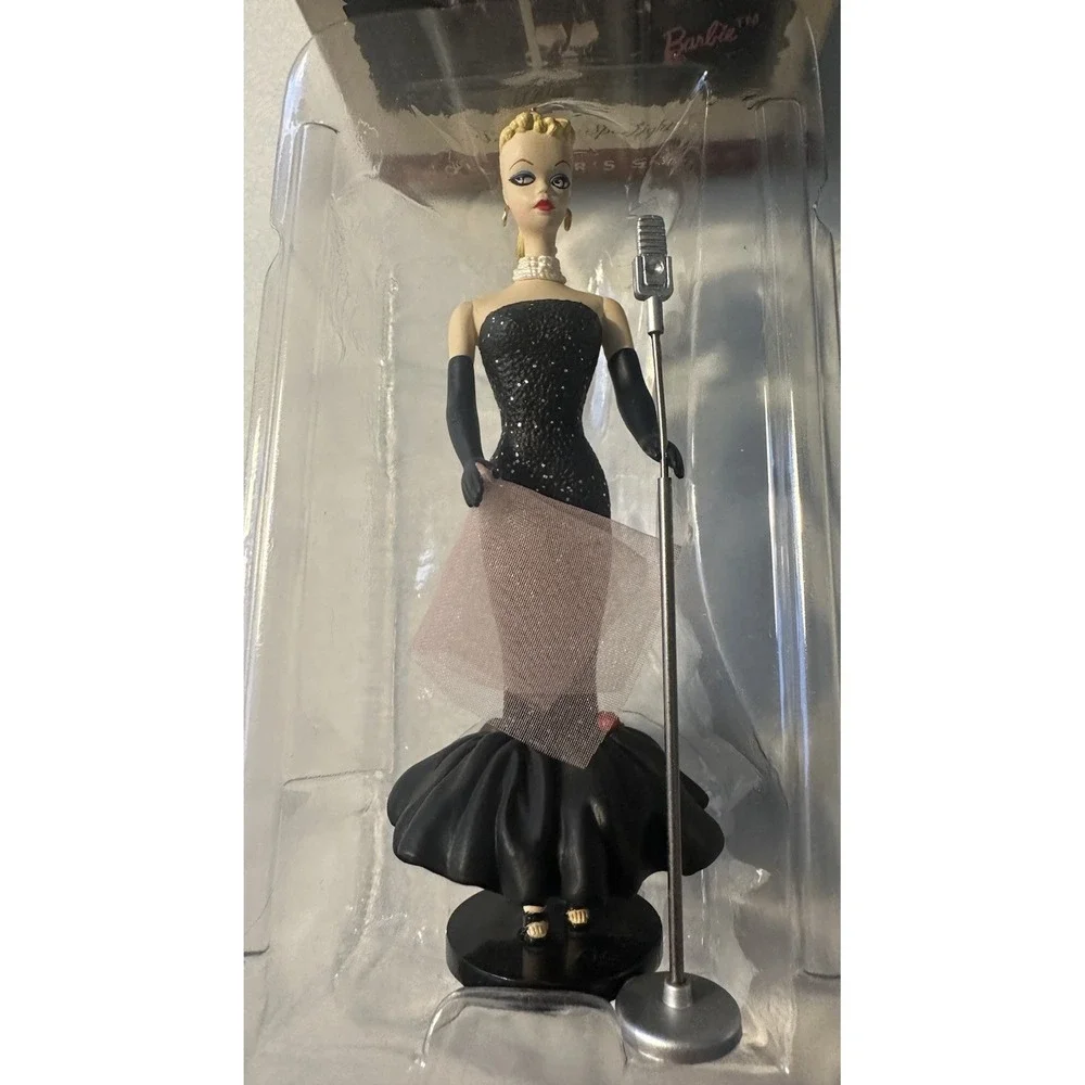 1995 Hallmark Keepsake Ornament Barbie Solo in the Spotlight #2 In‎ Series.